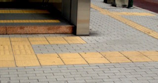 Тактильная плитка ПВХ в Чусовой - купить от 731 руб. в ТротуарнаяПлитка