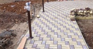 Укладка тротуарной плитки под ключ в Чусовой в октябре