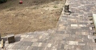 Профессиональная укладка тротуарной плитки на клей в Чусовой в октябре