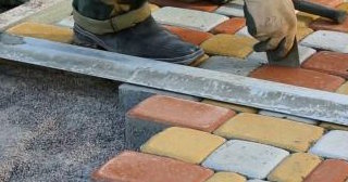 Укладка клинкерной брусчатки в Чусовой: цена от 836 руб. за м2
