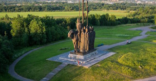 Благоустройство памятников в Чусовой от 940 руб. – компания ТротуарнаяПлитка