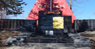 Профессиональное благоустройство памятников в Чусовой в октябре
